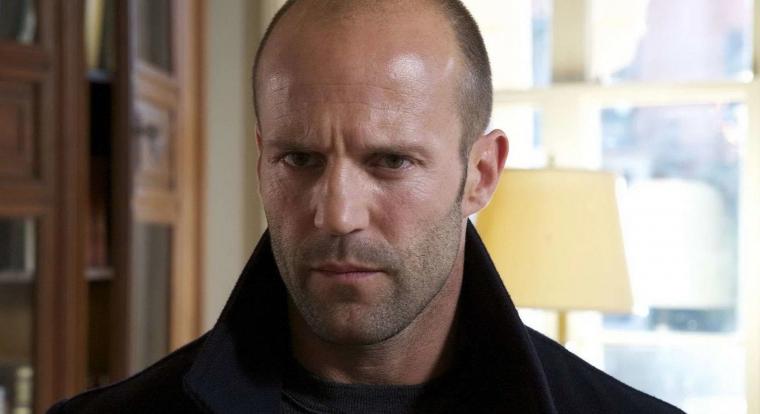 Jason Statham saját magát alakítja a Deadpool 2 rendezőjének új filmjében, és még a biciklit is ellopja
