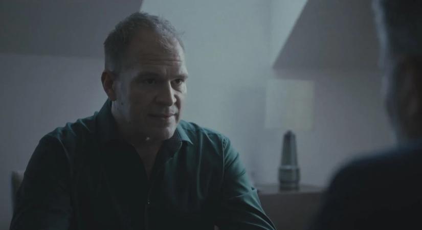 Feszültség a tetőfokon: Schmied Zoltán karaktere dührohamot kapott a polgármesteri hivatalban