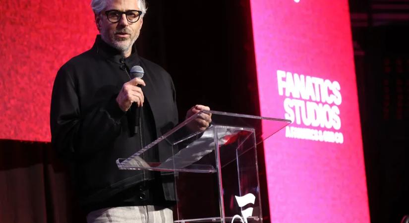 Az egyik legbefolyásosabb szórakoztatóipari mogul is belebukott az Epstein-aktákba