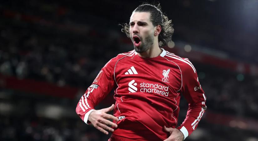 Szoboszlai kilőtte a jobb felső sarkot a Brighton ellen – videó