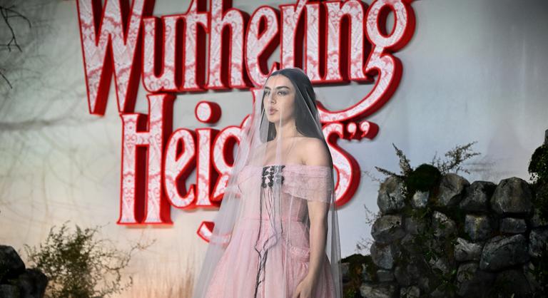 Megrengette a Szigetet, aztán olyat tett le az asztalra, amire talán senki nem számított