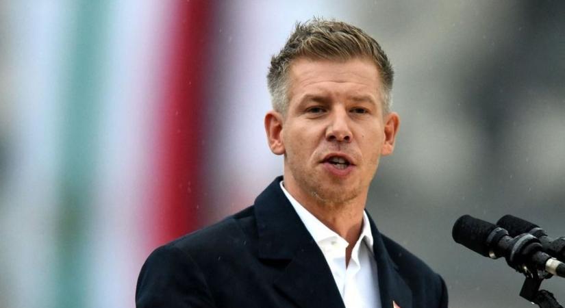 Schuster Lóránt Magyar Péter tyúkszemére lépett és a Koncz-Bródy duónak sem maradt adósa