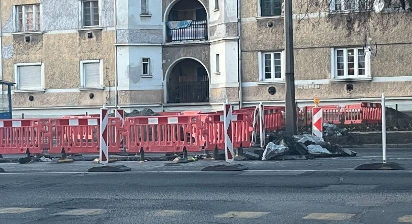 Mi már tudjuk, miért bontották fel a Szigethy Attila utat Győrben - fotók