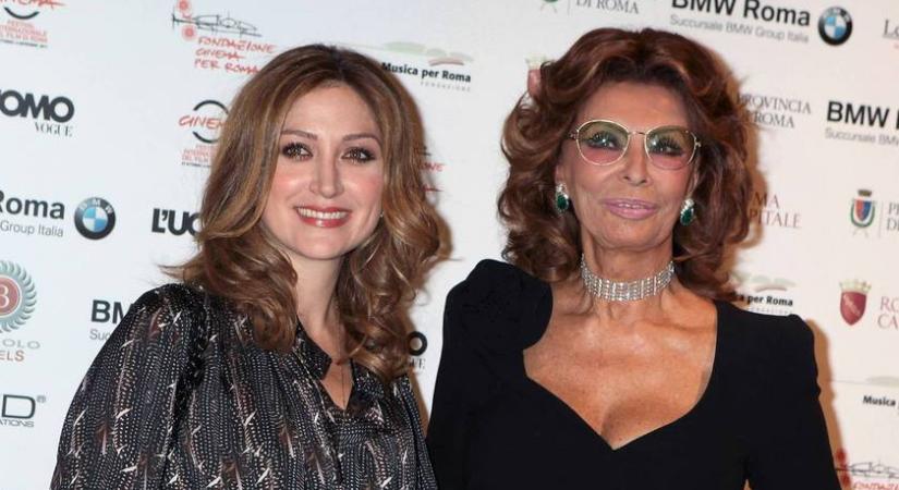 Sophia Loren szépséges menye fölött mintha megállt volna az idő: Sasha Alexander 50 felett is gyönyörű