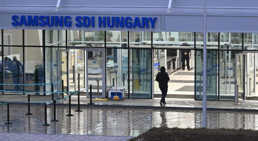 És akkor a gödi szennyezés füstje a Karmelitát is elérte