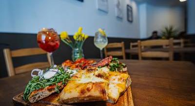 Új helyre költözött, de máris bezárt a népszerű budai pizzázó