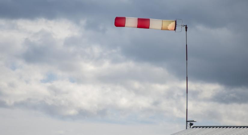 Annyi a tavaszi idilli időjárásnak, 10 fokkal hűl le a levegő vasárnapra