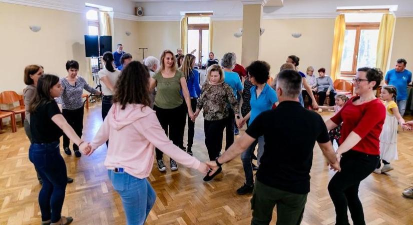 Zenével és tánccal érkezik a tavasz Rácalmásra