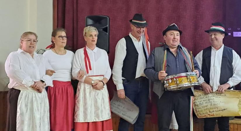 Szüreti felvonulásokról farsang idején: közösen elevenítették fel a múltat