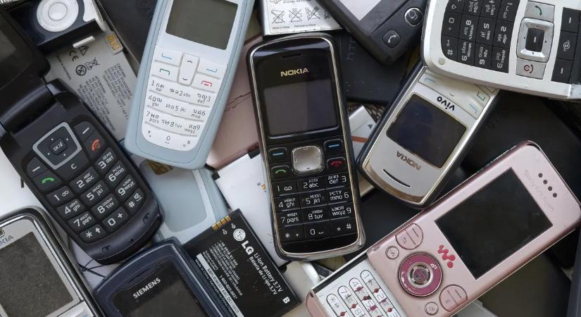 Figyelem: rövidesen használhatatlanná válik 1,3 millió mobiltelefon Magyarországon