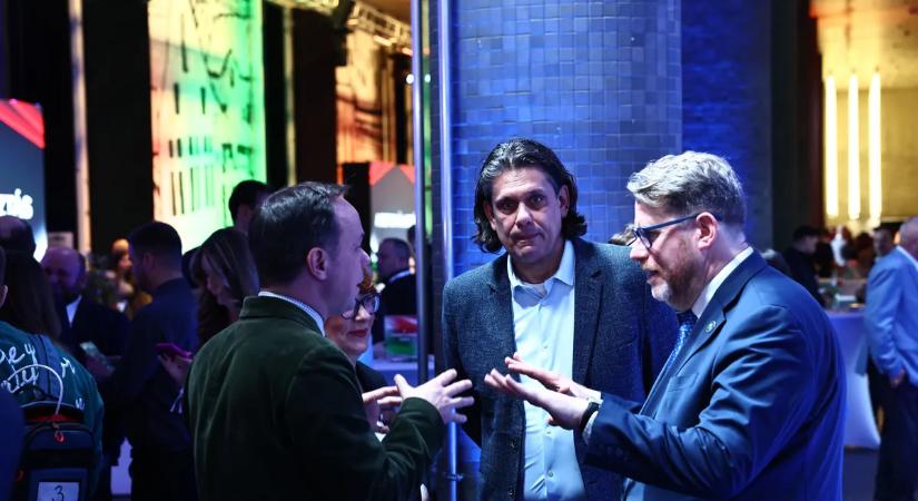 Deutsch Tamás: A magyar kormány ellenáll Brüsszel nyomásának!