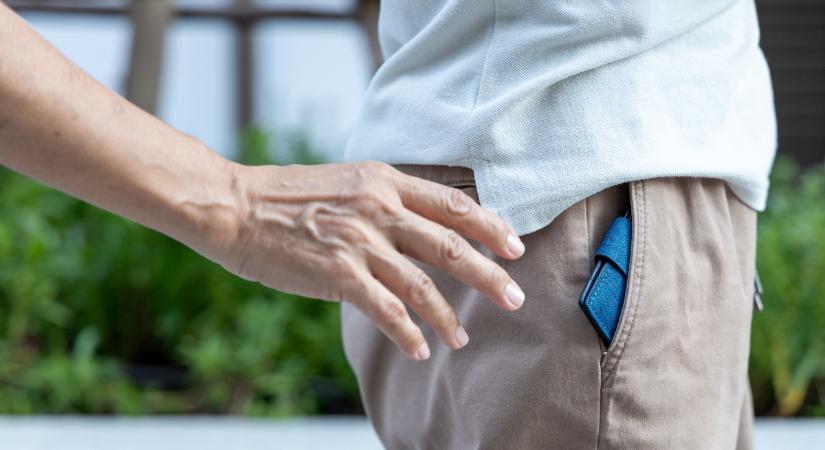 Balszerencse péntek 13-án: 30 másodperc alatt fosztották ki Tamást Pesterzsébeten