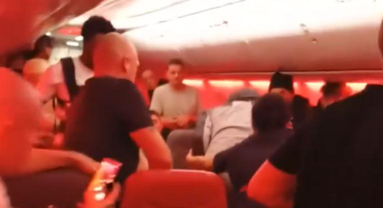 Tömegverekedés miatt kényszerleszállást hajtott végre egy utasszállító Brüsszelben