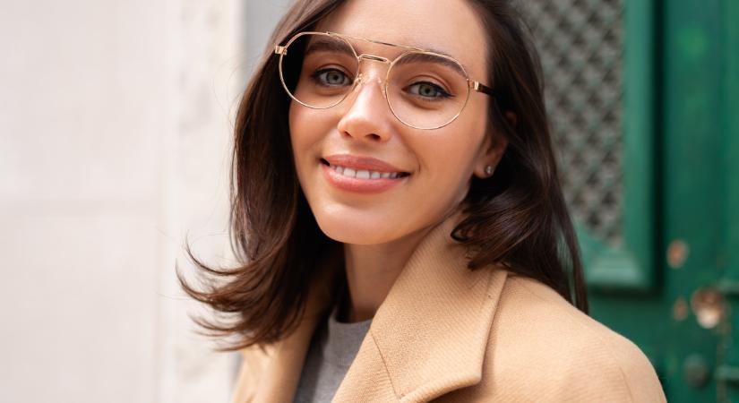 Itt a havi díjas szemüveg