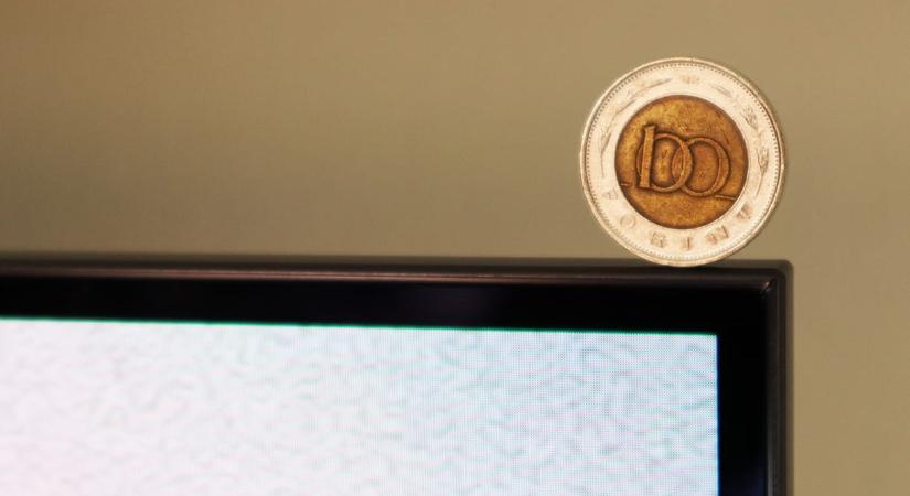 Ez történt: Bekapcsolva tartottak 102 tévét három éven át, az eredmény magáért beszél