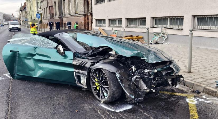 Őrizetben a győri gázoló, aki luxusautójával okozott halálos balesetet - fotók