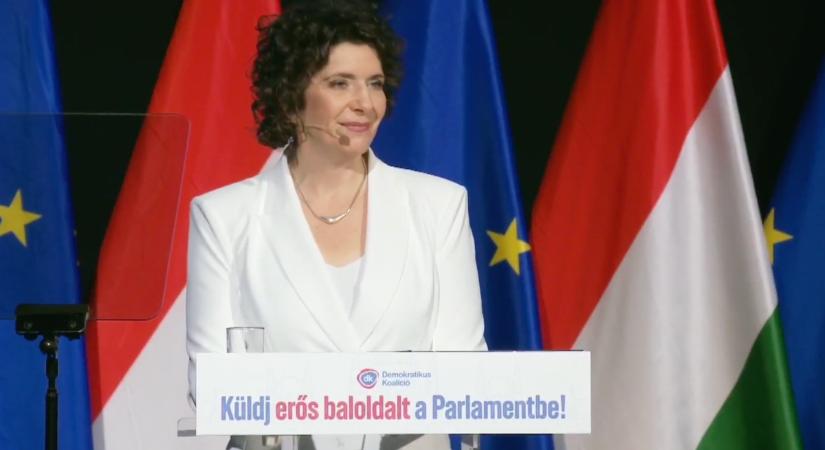 A showműsor helyett biztonság: Dobrev Klára beszéde áttörte a tabukat