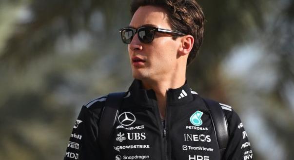 Russell: Hátrafelé lépett a Mercedes