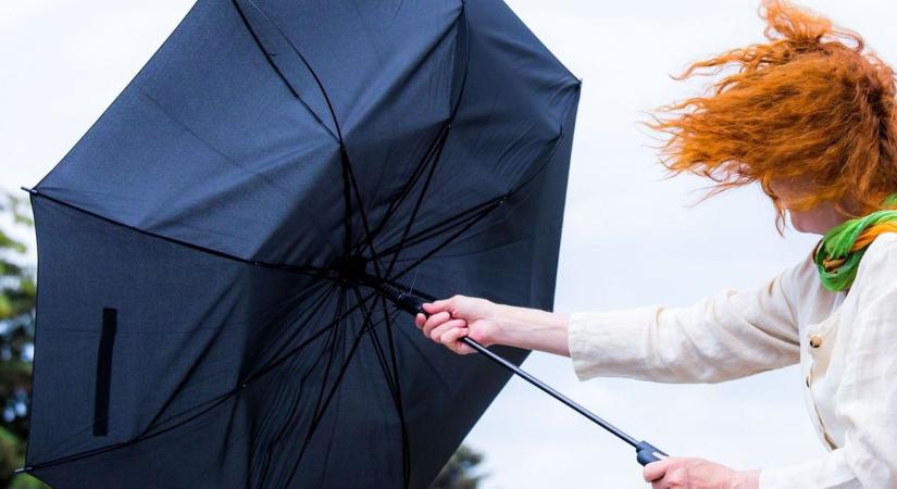 Kiadták a riasztást: tovább romlik az időjárás a markáns hidegfront miatt