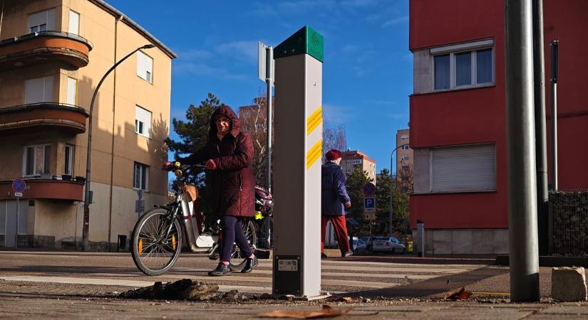 Okos parkolás, okoszebrák, városi app és e-töltők: így halad a digitalizáció Székesfehérváron és Sárbogárd térségében