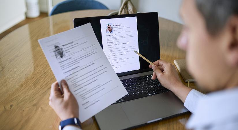 Biztos, hogy hétfőn be kell mennie a munkahelyére? Előbb nem árt utánanézni