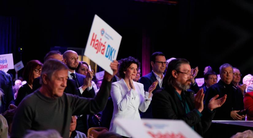 Elindította kampányát a DK, Dobrev Klára szerint ők garancia