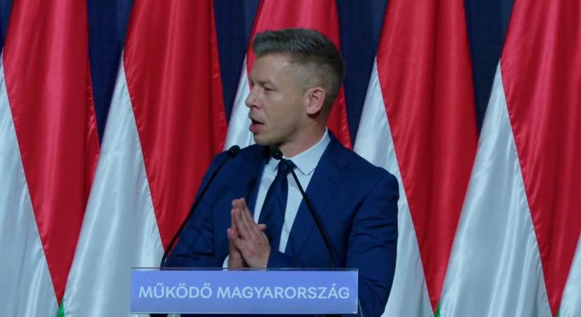 Magyar Péter üzent Orbán Viktornak, 3 szót mondott, amitől tapsvihar lett a teremben