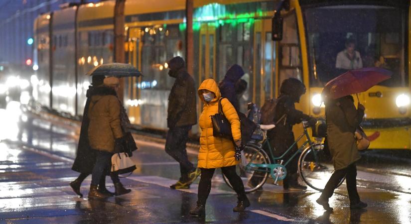 Marad a szeles idő a jövő héten, visszatérnek az éjszakai fagyok, havazás is előfordulhat