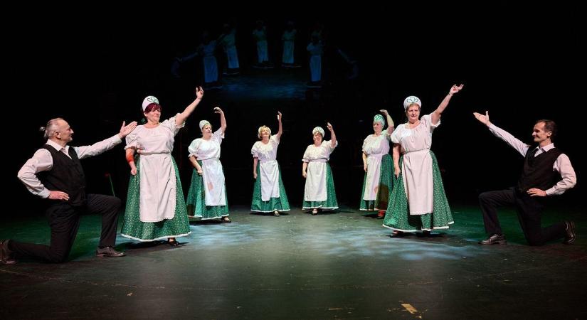 Idén is megtartották a tavaszi Szépkorúak Bálját - Tatabánya 2026-ban is köszönetet mondott