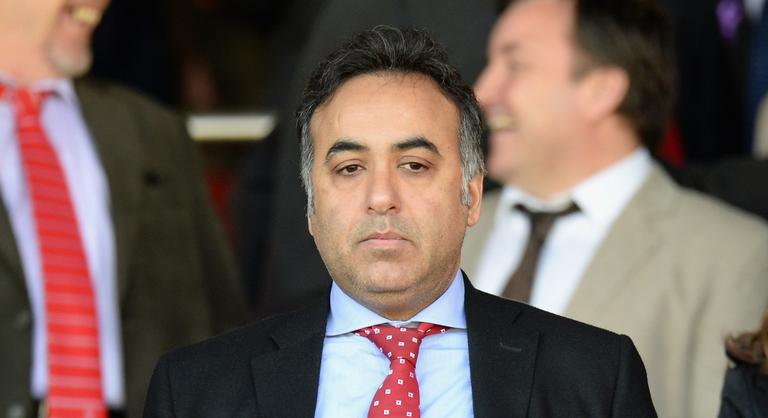 Megkéselték a Nottingham Forrest korábbi tulajdonosát, életveszélyes állapotban van