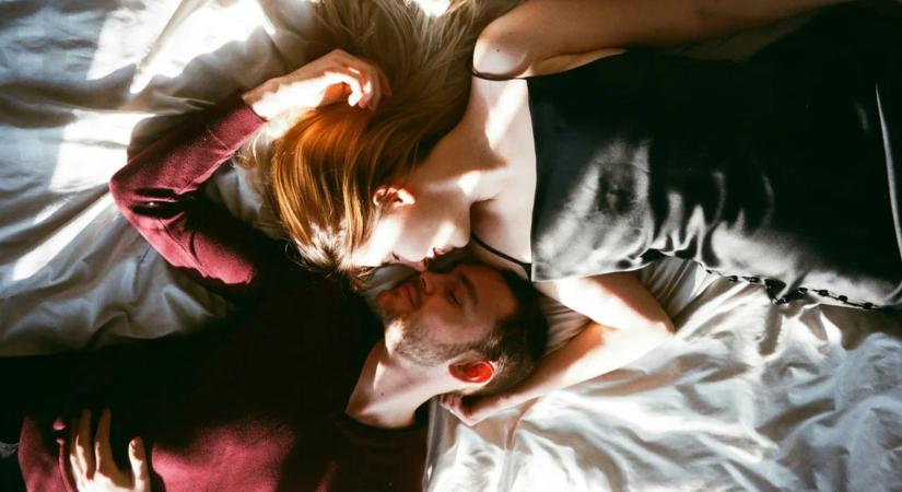 „Nem házsártos, mindig örül nekem.” – Férfiak vallomásai arról, mit tesz meg a szeretőjük, amit a feleség nem