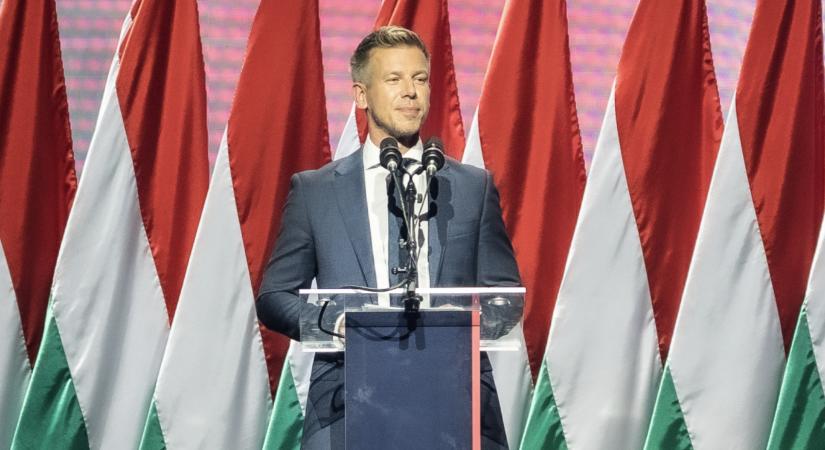 Szexvideótól a kátyúig – Magyar Péter mindenre lőtt az évértékelőjén