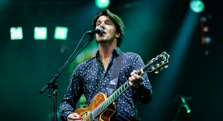 A Quimby friss dallal hangol a jubileumi nagykoncertre