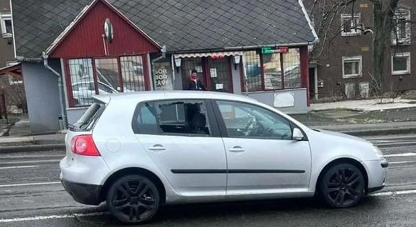 Késelés Pécsen: közleményt adott ki az üggyel kapcsolatban a rendőrség