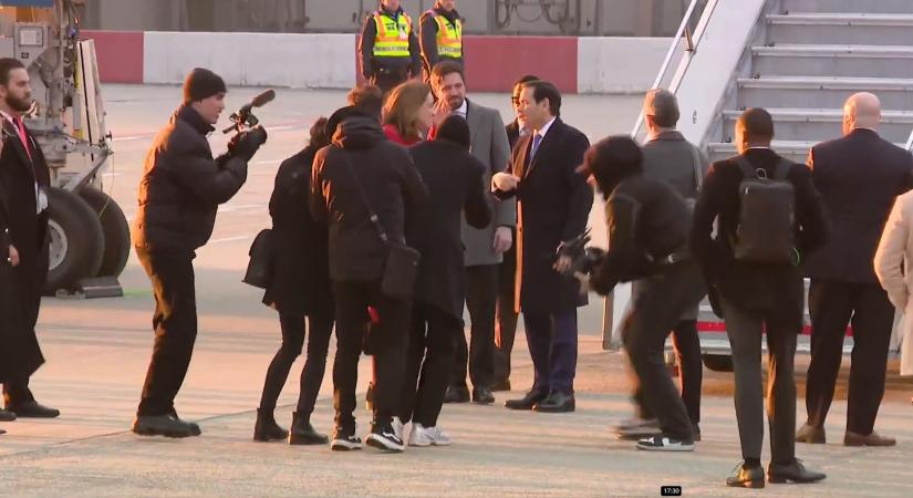 Megérkezett Budapestre az amerikai külügyminiszter