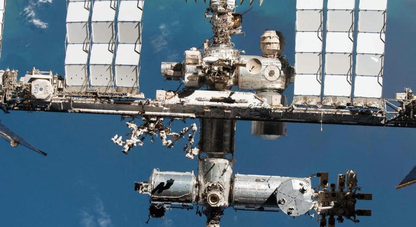 Megérkeztek az űrhajósok az evakuált csapat helyére a Nemzetközi Űrállomásra