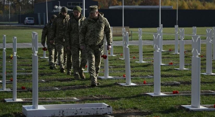 Sokkoló képsorok Ukrajnából: a vesztébe hajszolták a kényszersorozás elől menekülő fiatalt – videóval