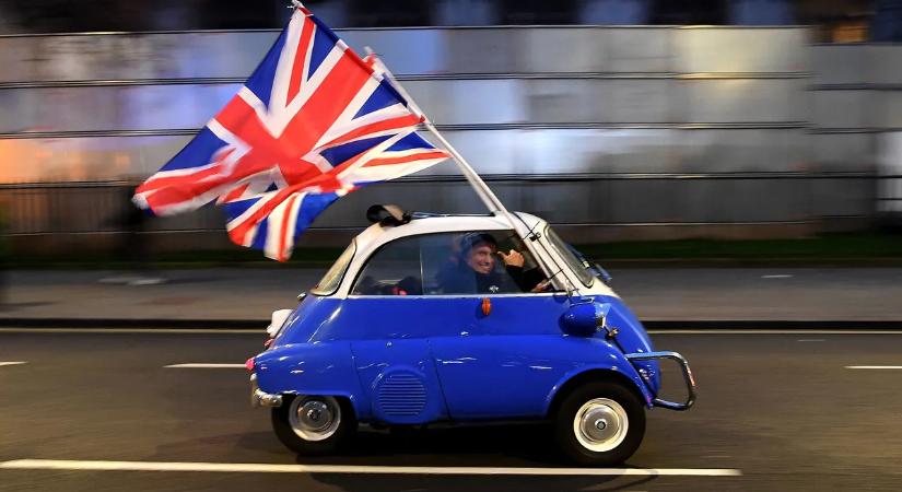 Dizájnkatasztrófa négy keréken: íme az autóipar legbizarrabb kreatúrái