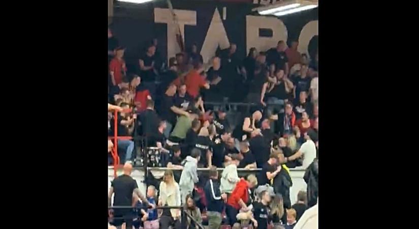 Elszabadultak az indulatok a csarnokban, egymást ütötték a Körmend-szurkolók - videó