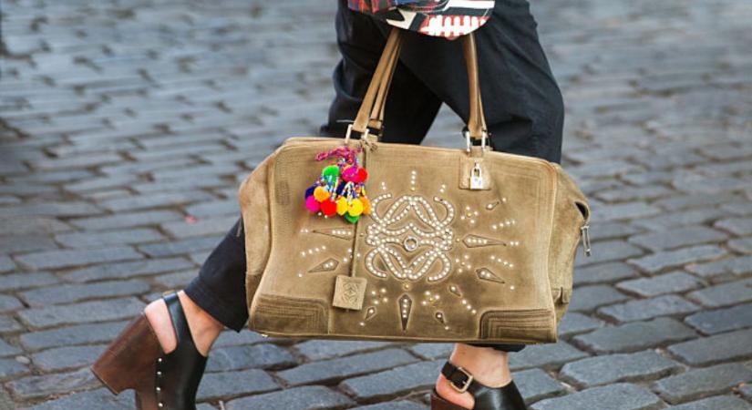 Ezt árulja el rólunk, milyen táskát hordunk