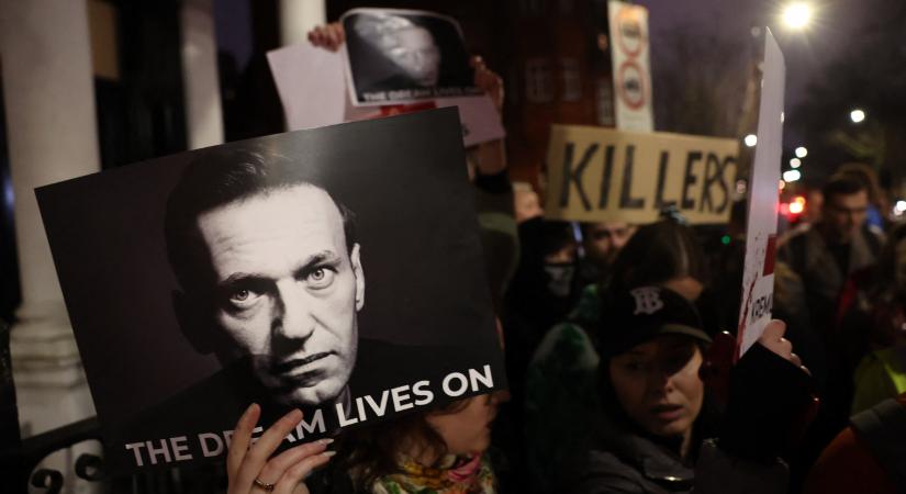 A britek újabb szankciókat fontolgatnak az oroszok ellen, miután kiderült, hogy Navalnijt nyílméregbéka mérgével ölték meg