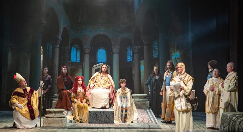 Bencsik András drámája – Attila döntése történelmi fordulattal ért fel