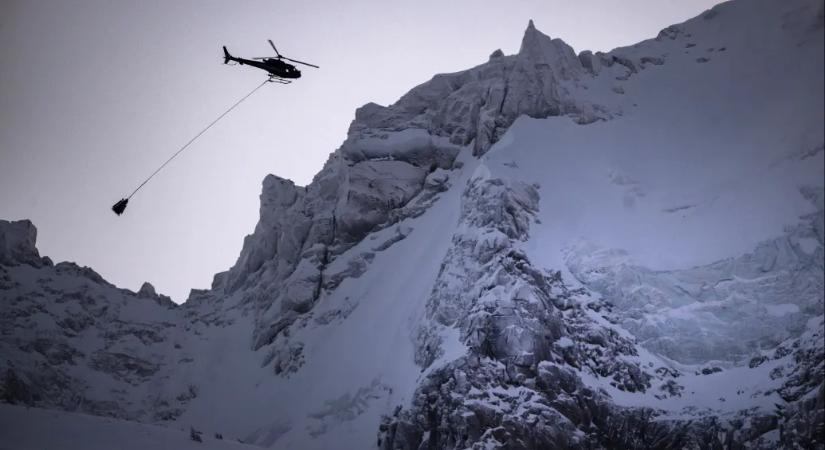 Két síelő meghalt, egy megsérült egy lavinában a Mont Blancnál