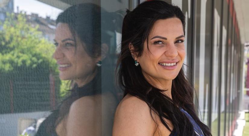 „Becsüld meg” - Félmeztelen képpel üzent Dávid Petra