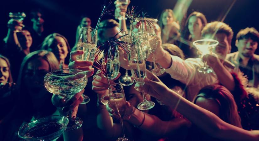 Fontos-e, hogy sokáig tartson egy esküvő? A szakember válaszol (videó)