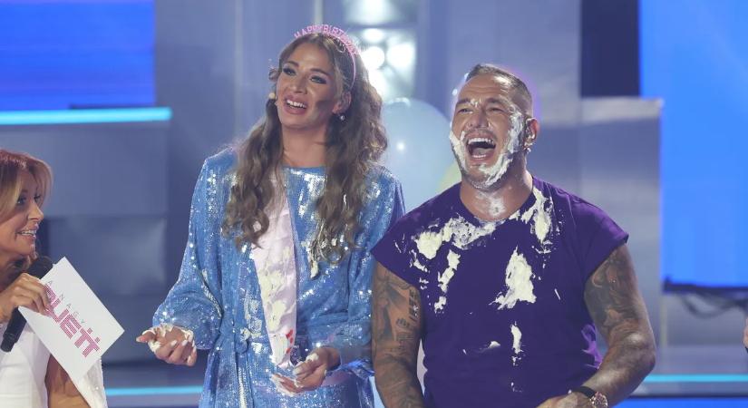 Dinoszauruszok, mikrofonfrizura és torta az arcban: ezek voltak A Nagy Duett első adásának legjobb pillanatai