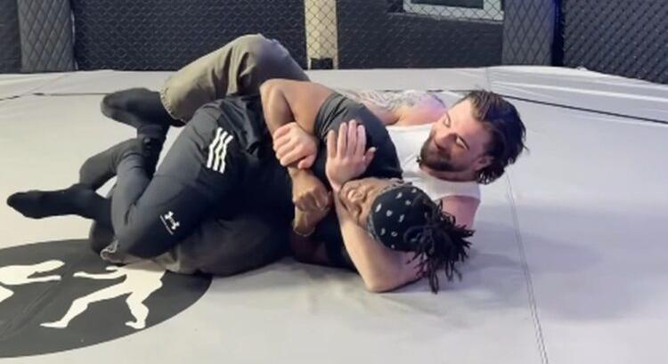 Videó: Növényi Norbi Jr. MVP-vel gurult, KSI-t 3 másodperc alatt szubolta