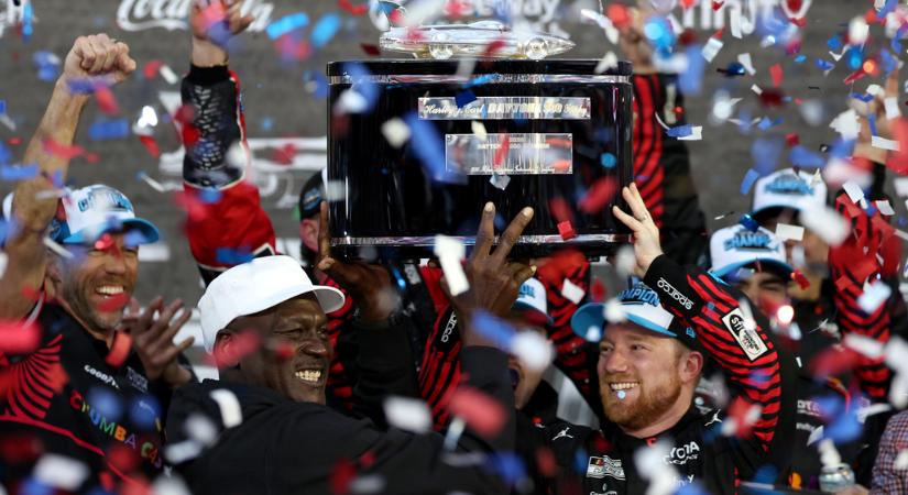 Drámai végjátékot és sorsszerű győzelmet hozott a 68. Daytona 500