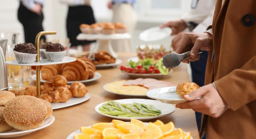 Szállodai svédasztalos reggeli: mit érdemes inkább kihagynunk az egészségünk érdekében?