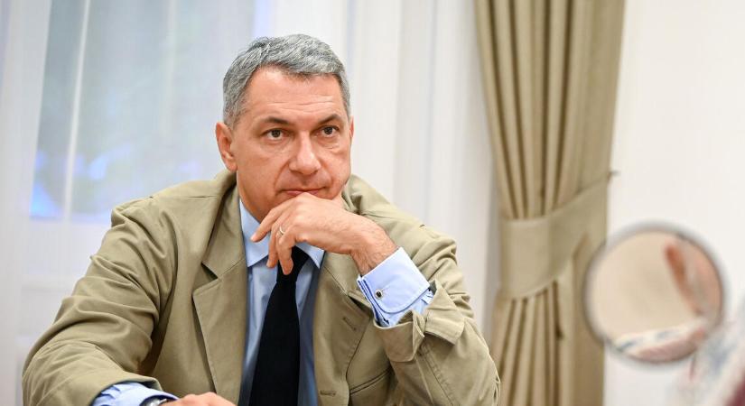 Lázár Jánosnak megint csak a bronz jutott a parlamenti szántóbajnokságban